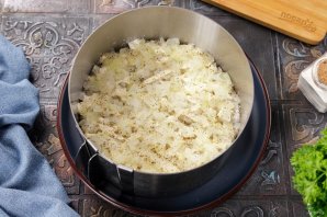 Салат с сайрой и рисом - фото шаг 3