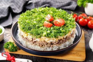 Салат с сайрой и рисом - фото шаг 7