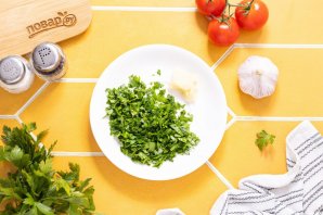 Салат с сухариками и фасолью - фото шаг 4