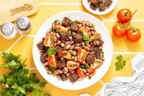 Салат с сухариками и фасолью - фото шаг 11