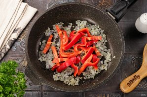 Фрикасе из курицы со сметаной - фото шаг 4