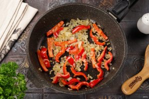 Фрикасе из курицы со сметаной - фото шаг 5