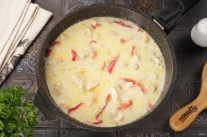 Фрикасе из курицы со сметаной - фото шаг 12