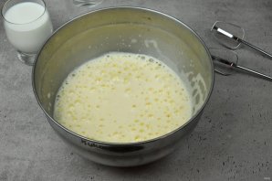 Заварные блинчики на йогурте - фото шаг 3