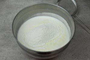 Заварные блинчики на йогурте - фото шаг 5