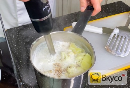 Постный суп пюре из цветной капусты с кокосовым молоком