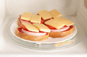 Горячие бутерброды в микроволновке - фото шаг 8