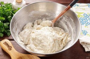 Тесто постное для чебуреков - фото шаг 5