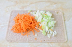 Тушеная капуста с индейкой - фото шаг 4