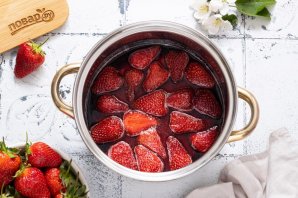 Цукаты из клубники - фото шаг 7