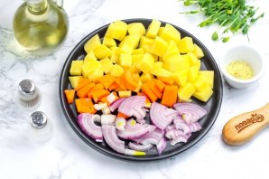 Мясо с консервированной фасолью - фото шаг 3
