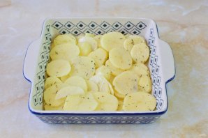 Мясо по-французски с картофелем и помидорами - фото шаг 4